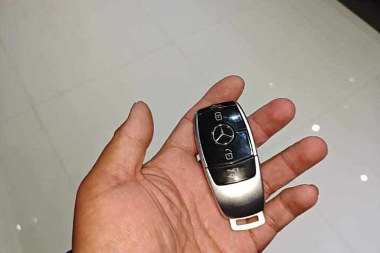 Used Mercedes-Benz E-Class 2023 Updated E 300 L Luxury Edition Vehicle Key