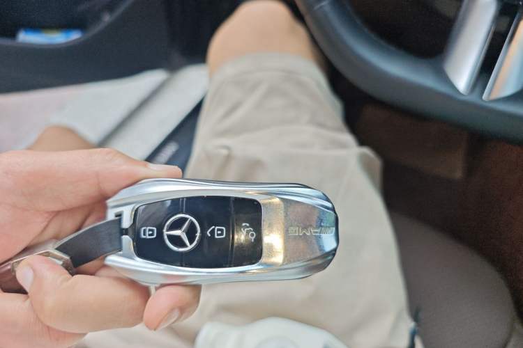 Used Mercedes-Benz E-Class 2023 E 300 L Sport Luxury Edition Vehicle Key