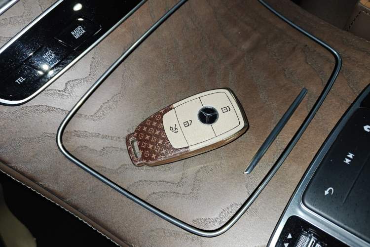 Used Mercedes-Benz E-Class 2023 Facelift E 260 L Vehicle Key