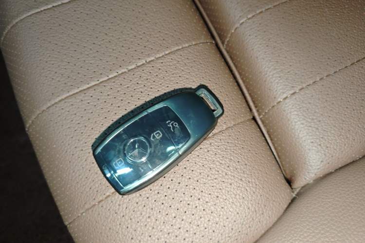 Used Mercedes-Benz E-Class 2023 Facelift E 260 L Vehicle Key
