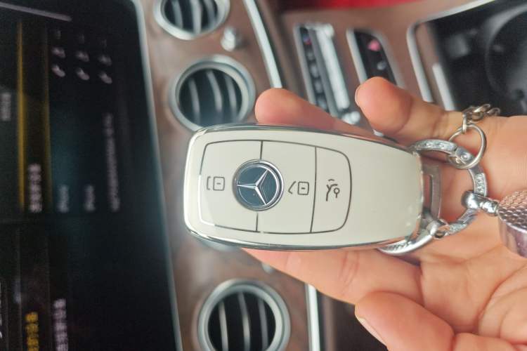 Used Mercedes-Benz E-Class 2023 Updated E 300 L Luxury Edition Vehicle Key