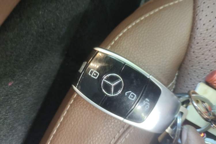 Used Mercedes-Benz E-Class 2023 Restyled E 300 L Sport Luxury Edition Vehicle Key