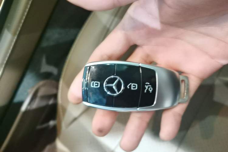 Used Mercedes-Benz E-Class 2023 E 300 L Sport Luxury Edition Vehicle Key