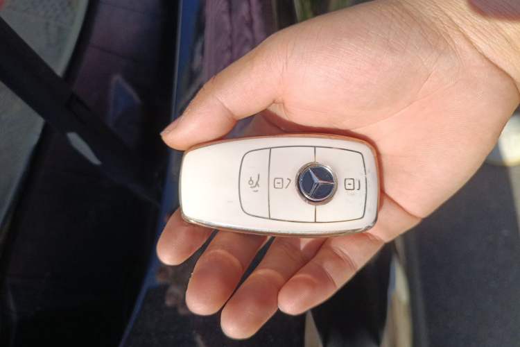 Used Mercedes-Benz E-Class 2023 Updated E 300 L Fashion Edition Vehicle Key