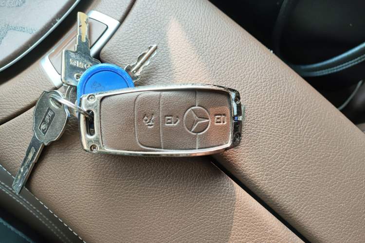 Used Mercedes-Benz E-Class 2023 Updated E 300 L Luxury Edition Vehicle Key
