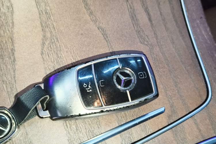 Used Mercedes-Benz E-Class 2023 Updated E 300 L Luxury Edition Vehicle Key
