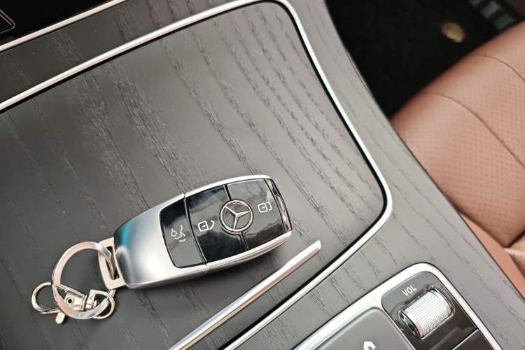 Used Mercedes-Benz E-Class 2023 E 260 L Vehicle Key