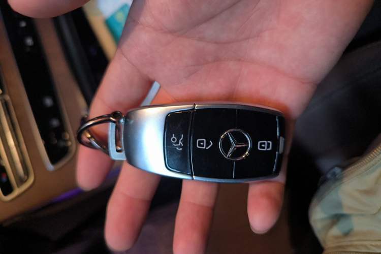Used Mercedes-Benz E-Class 2023 Facelift E 260 L Vehicle Key