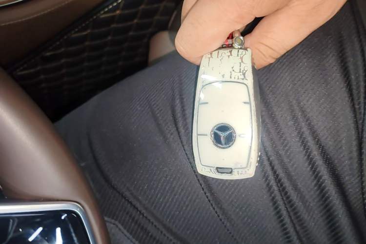 Used Mercedes-Benz E-Class 2023 E 260 L 4MATIC Vehicle Key