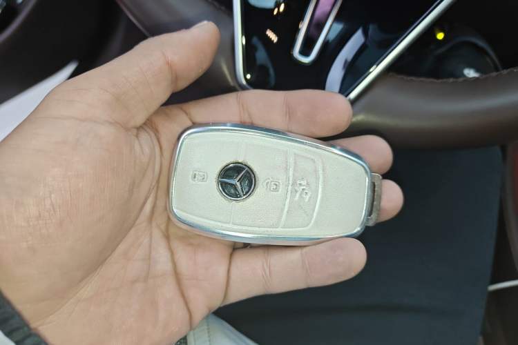 Used Mercedes-Benz E-Class 2023 Updated E 300 L Luxury Edition Vehicle Key