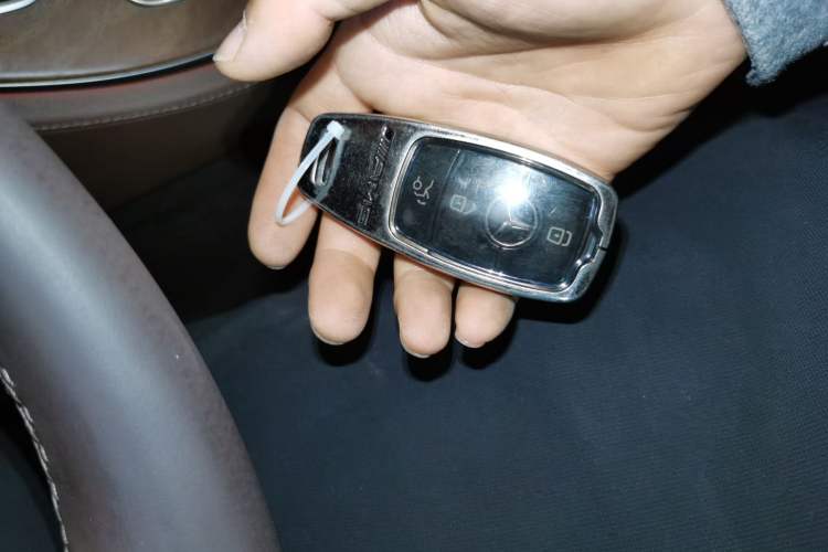 Used Mercedes-Benz E-Class 2023 Updated E 300 L Luxury Edition Vehicle Key