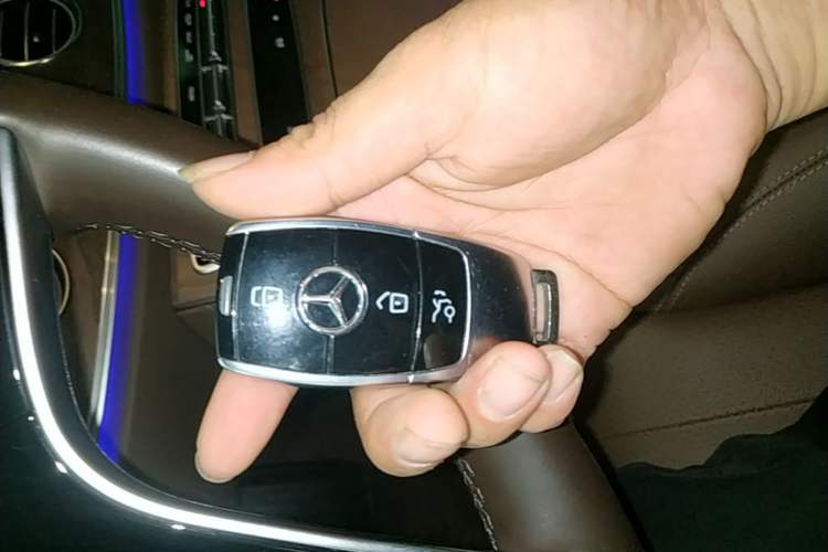Used Mercedes-Benz E-Class 2023 Updated E 300 L Luxury Edition Vehicle Key