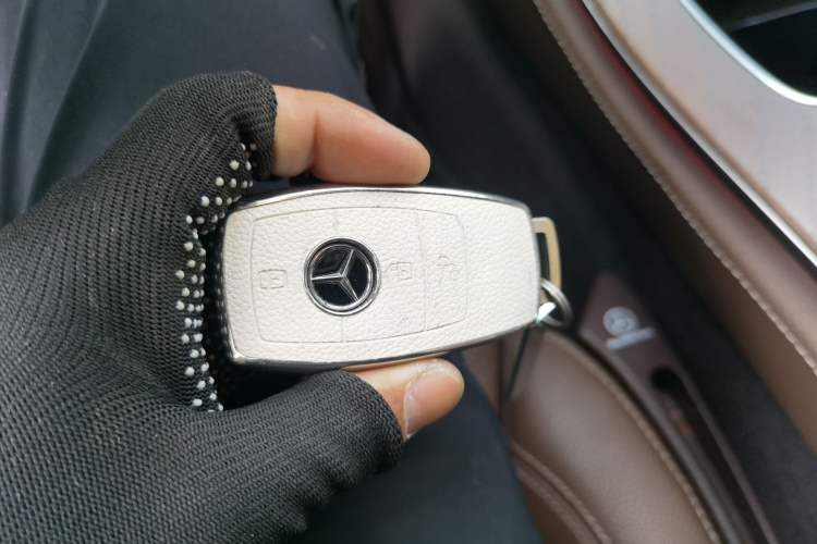 Used Mercedes-Benz E-Class 2023 E 260 L Vehicle Key