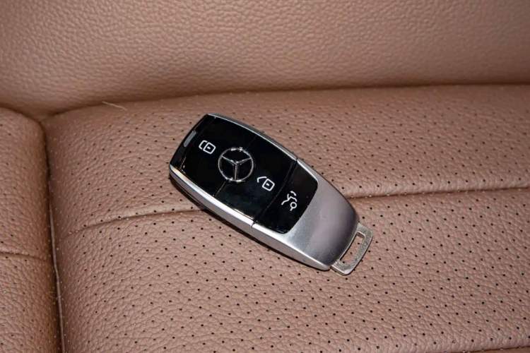 Used Mercedes-Benz E-Class 2023 E 260 L Vehicle Key