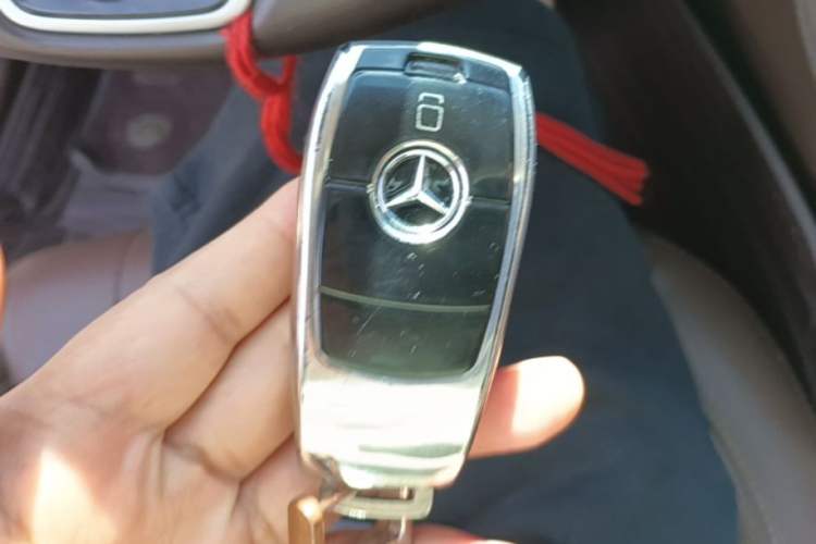 Used Mercedes-Benz E-Class 2023 Updated E 300 L Fashion Edition Vehicle Key