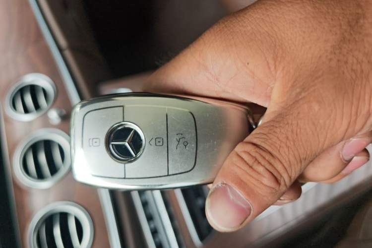 Used Mercedes-Benz E-Class 2023 Updated E 300 L Luxury Edition Vehicle Key