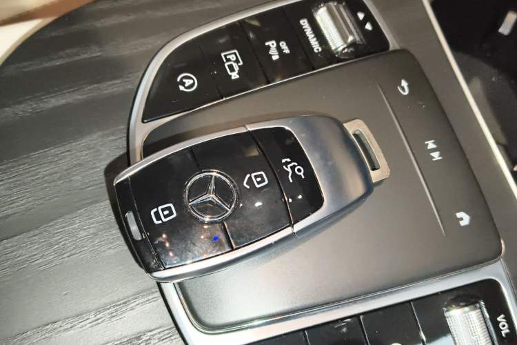 Used Mercedes-Benz E-Class 2023 Updated E 300 L Fashion Edition Vehicle Key