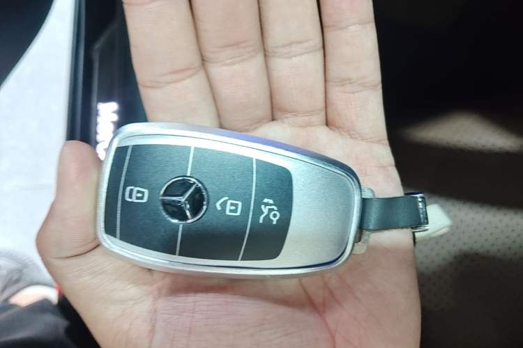 Used Mercedes-Benz E-Class 2023 E 300 L Sport Luxury Edition Vehicle Key