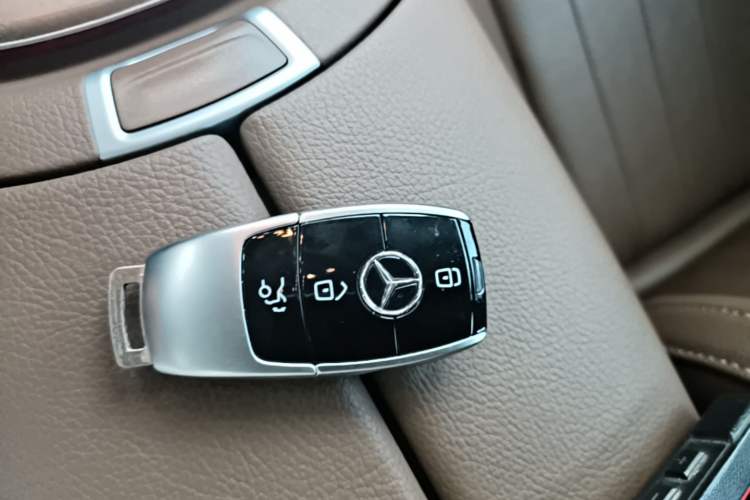 Used Mercedes-Benz E-Class 2023 Updated E 300 L Luxury Edition Vehicle Key