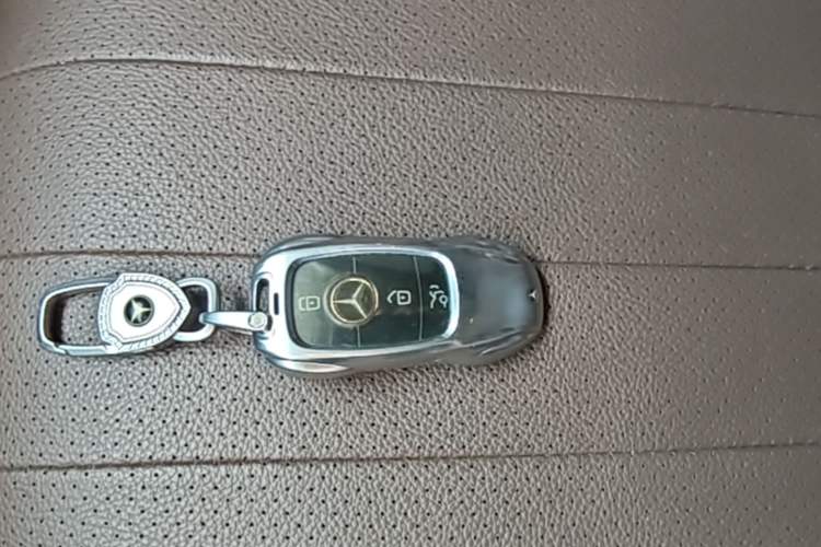 Used Mercedes-Benz E-Class 2023 Updated E 300 L Luxury Edition Vehicle Key