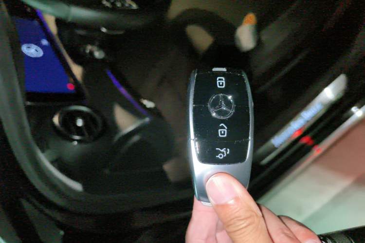 Used Mercedes-Benz E-Class 2023 Updated E 300 L Luxury Edition Vehicle Key