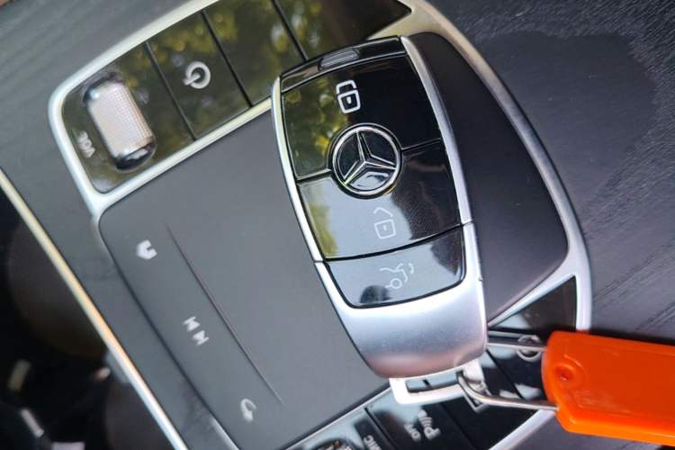 Used Mercedes-Benz E-Class 2023 Facelift E 260 L Vehicle Key