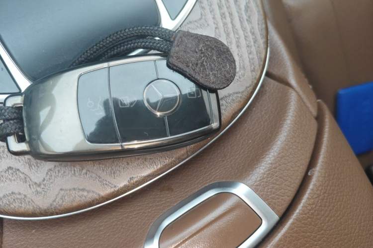 Used Mercedes-Benz E-Class 2023 E 260 L Vehicle Key