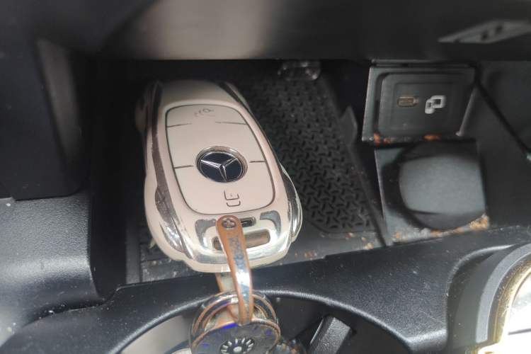Used Mercedes-Benz E-Class 2023 Facelift E 260 L Vehicle Key
