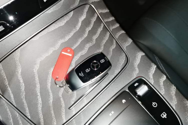 Used Mercedes-Benz E-Class 2023 Updated E 300 L Luxury Edition Vehicle Key