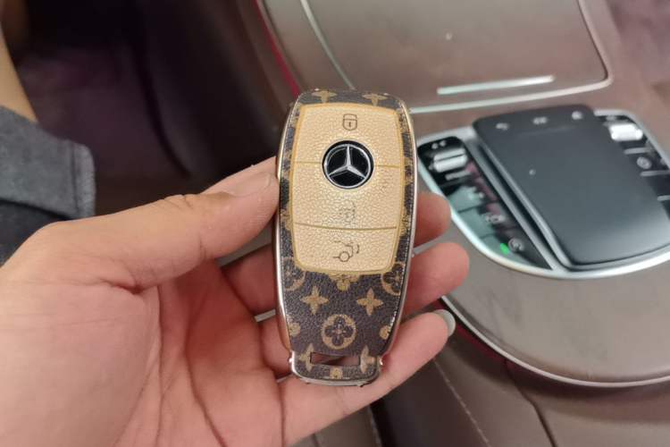 Used Mercedes-Benz E-Class 2023 Updated E 300 L Fashion Edition Vehicle Key