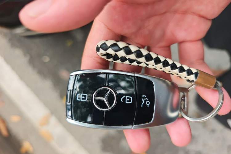 Used Mercedes-Benz E-Class 2023 Updated E 300 L Fashion Edition Vehicle Key