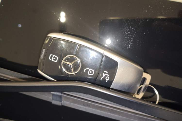 Used Mercedes-Benz E-Class 2023 Restyled E 300 L Sport Luxury Edition Vehicle Key