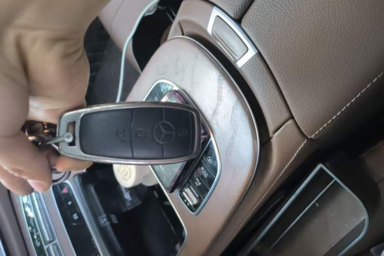 Used Mercedes-Benz E-Class 2023 Updated E 300 L Luxury Edition Vehicle Key