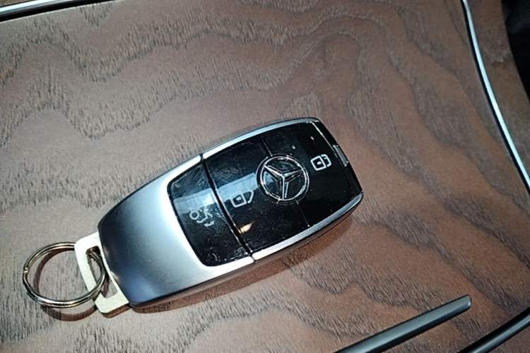 Used Mercedes-Benz E-Class 2023 E 260 L Vehicle Key