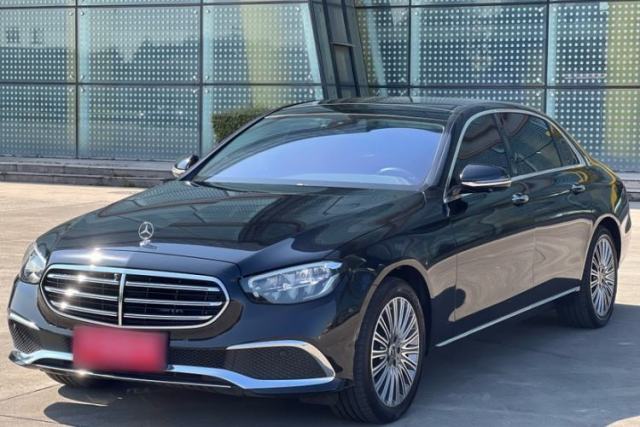 Używany Mercedes-Benz E-Class 2023 Updated E 300 L Luxury Edition