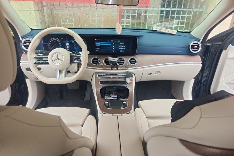 Used Mercedes-Benz E-Class 2023 E 260 L Sport Edition Center Console