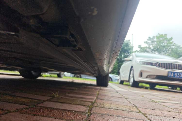 Used Mercedes-Benz E-Class 2023 E 260 L Sport Edition Chassis Front Left