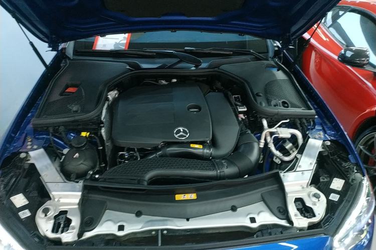 Used Mercedes-Benz E-Class 2023 E 260 Coupe Engine Bay
