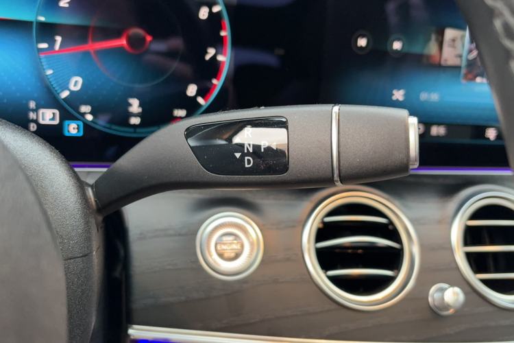 Used Mercedes-Benz E-Class 2023 Restyled E 260 L Sport Edition Gear Lever