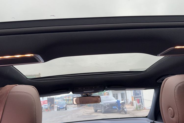 Used Mercedes-Benz E-Class 2023 Restyled E 260 L Sport Edition Headliner