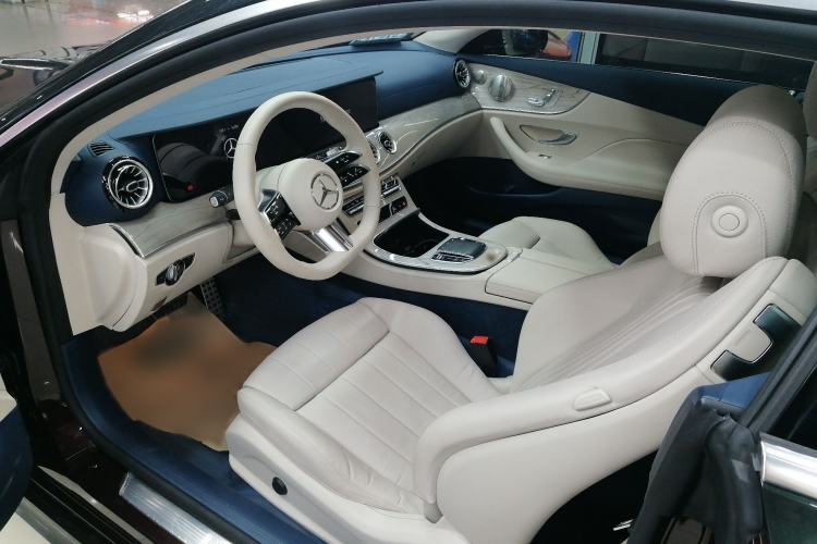 Used Mercedes-Benz E-Class 2023 E 260 Coupe Interior 1