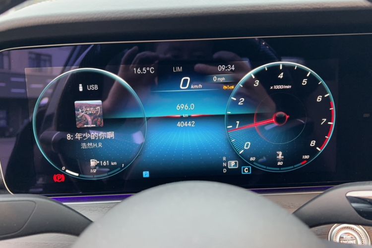 Used Mercedes-Benz E-Class 2023 Restyled E 260 L Sport Edition Odometer Close Up