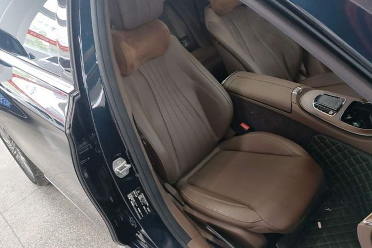 Used Mercedes-Benz E-Class 2023 E 300 L Luxury Model Right Front Seat