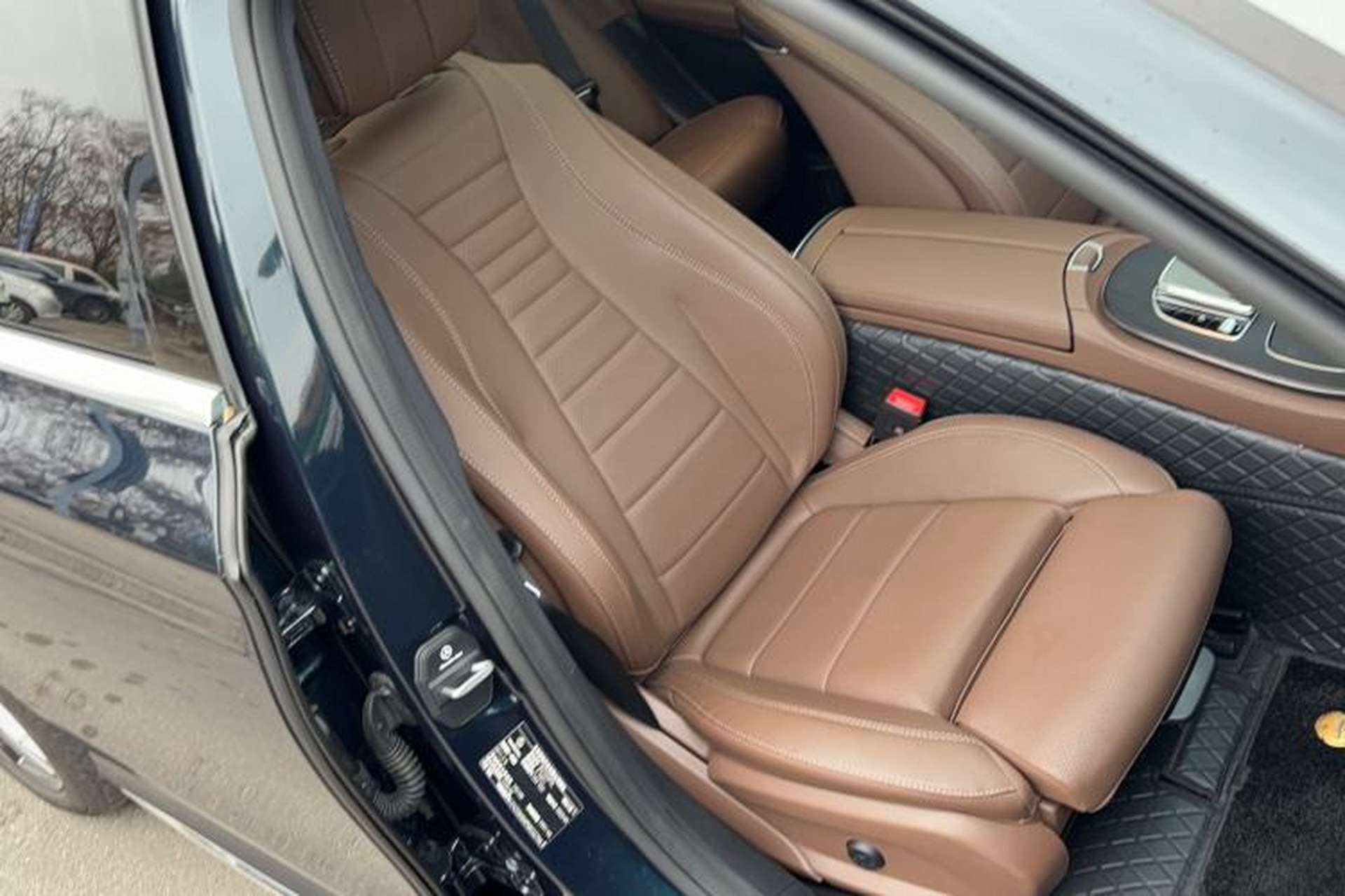Used Mercedes-Benz E-Class 2023 Restyled E 260 L Sport Edition Right Front Seat