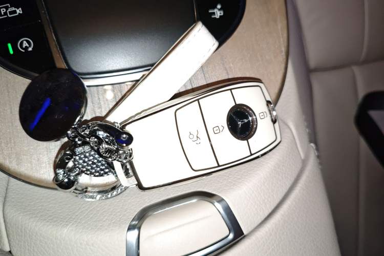 Used Mercedes-Benz E-Class 2023 E 260 Coupe Vehicle Key
