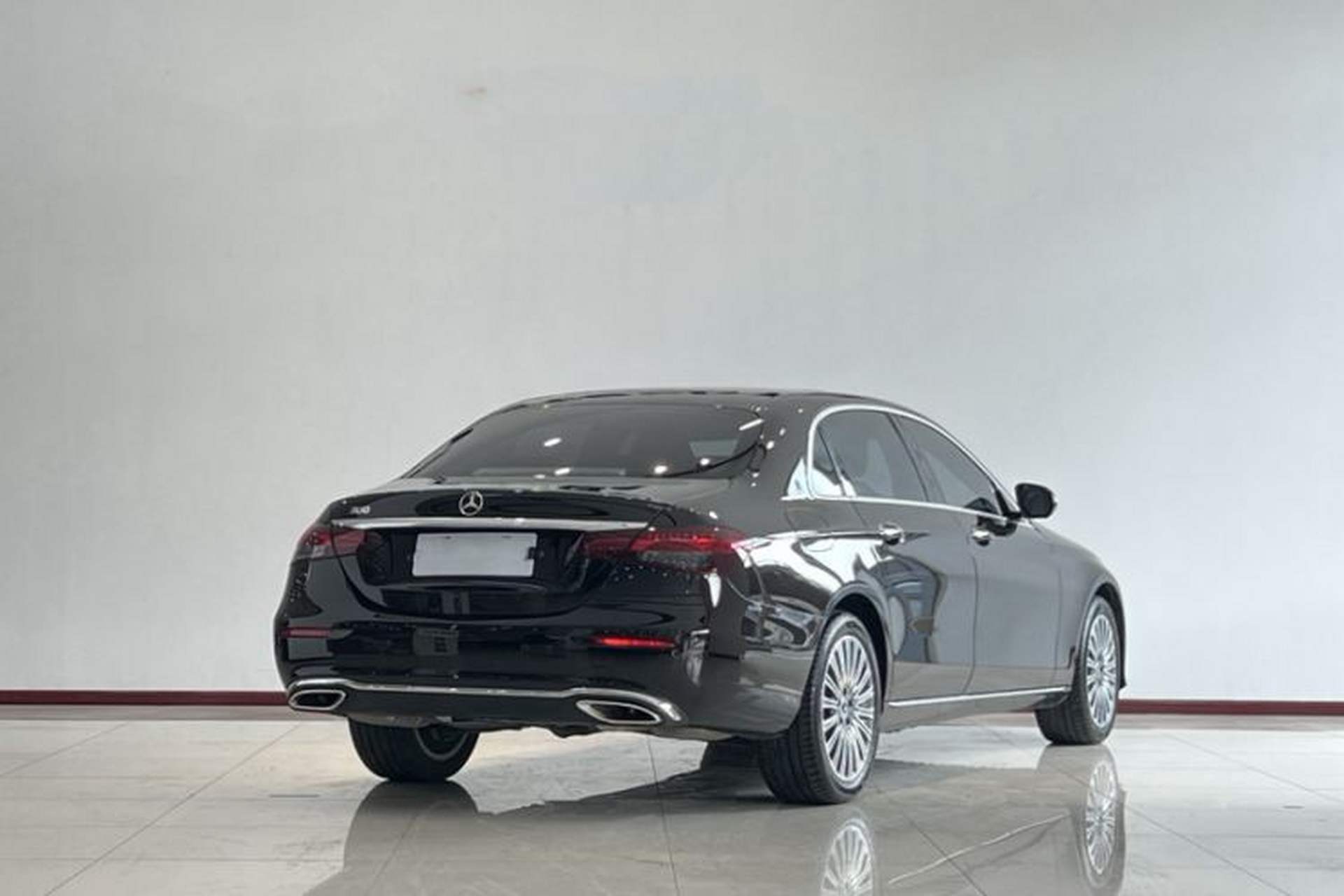 Used Mercedes-Benz E-Class 2023 Updated E 300 L Luxury Edition Exterior 1