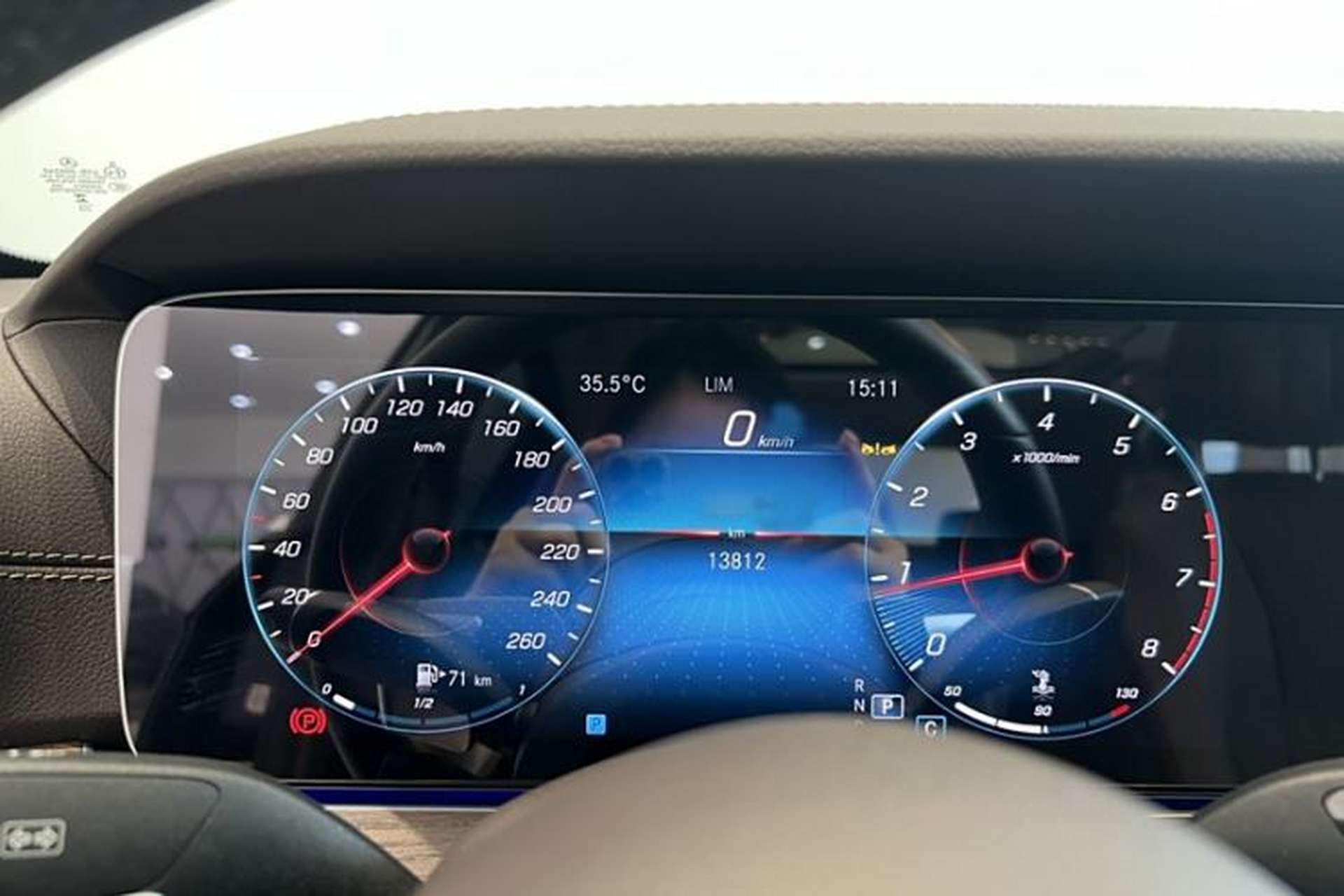 Used Mercedes-Benz E-Class 2023 Updated E 300 L Luxury Edition Interior 6