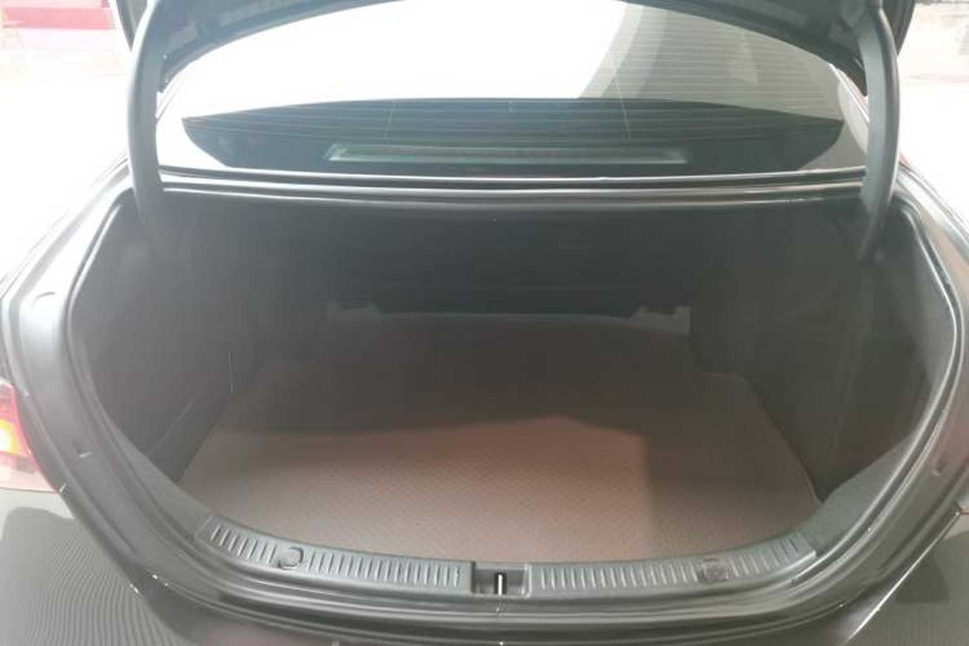 Used Mercedes-Benz E-Class 2023 Restyled E 260 L Sport Edition Trunk