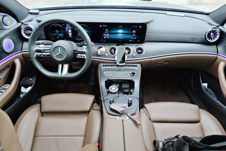Used Mercedes-Benz E-Class 2023 Restyled E 260 L Sport Edition Center Console