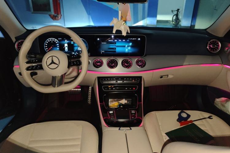 Used Mercedes-Benz E-Class 2023 E 300 Coupe Center Console